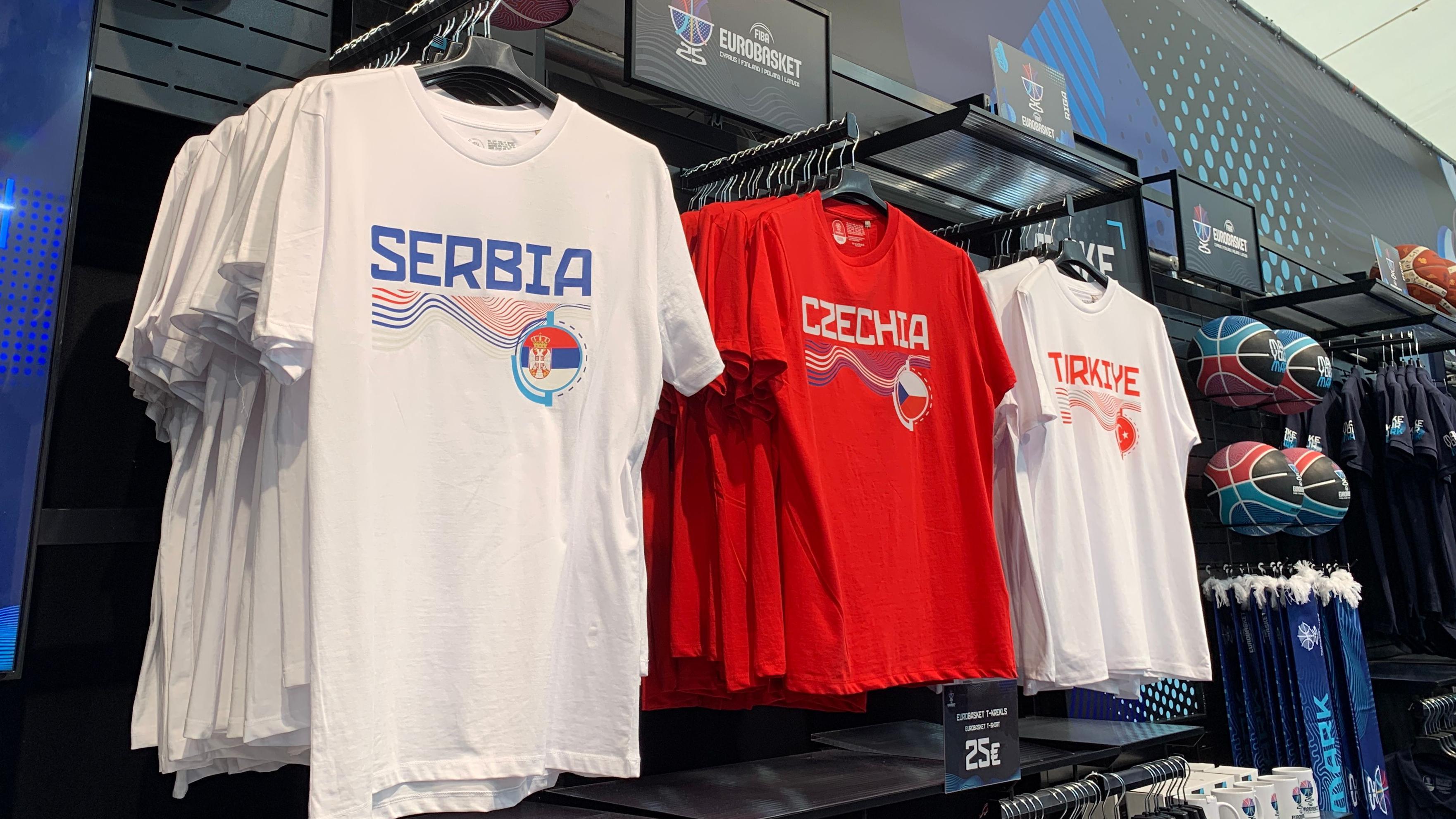 Majice sa logom Srbije, Turske i Češke