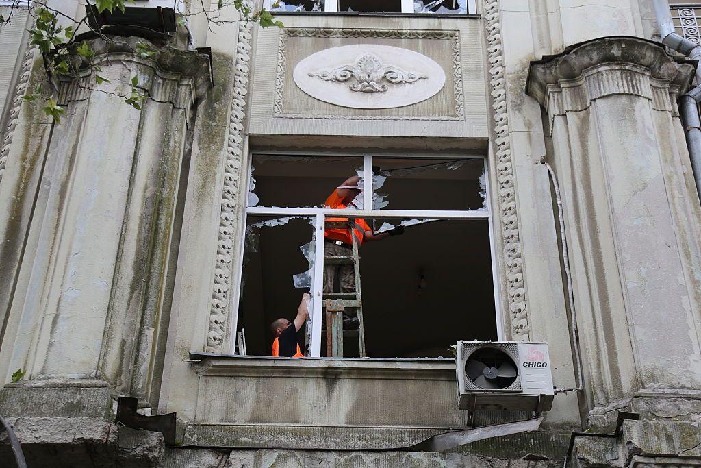 Ventanas rotas en el centro histórico de Odesa.