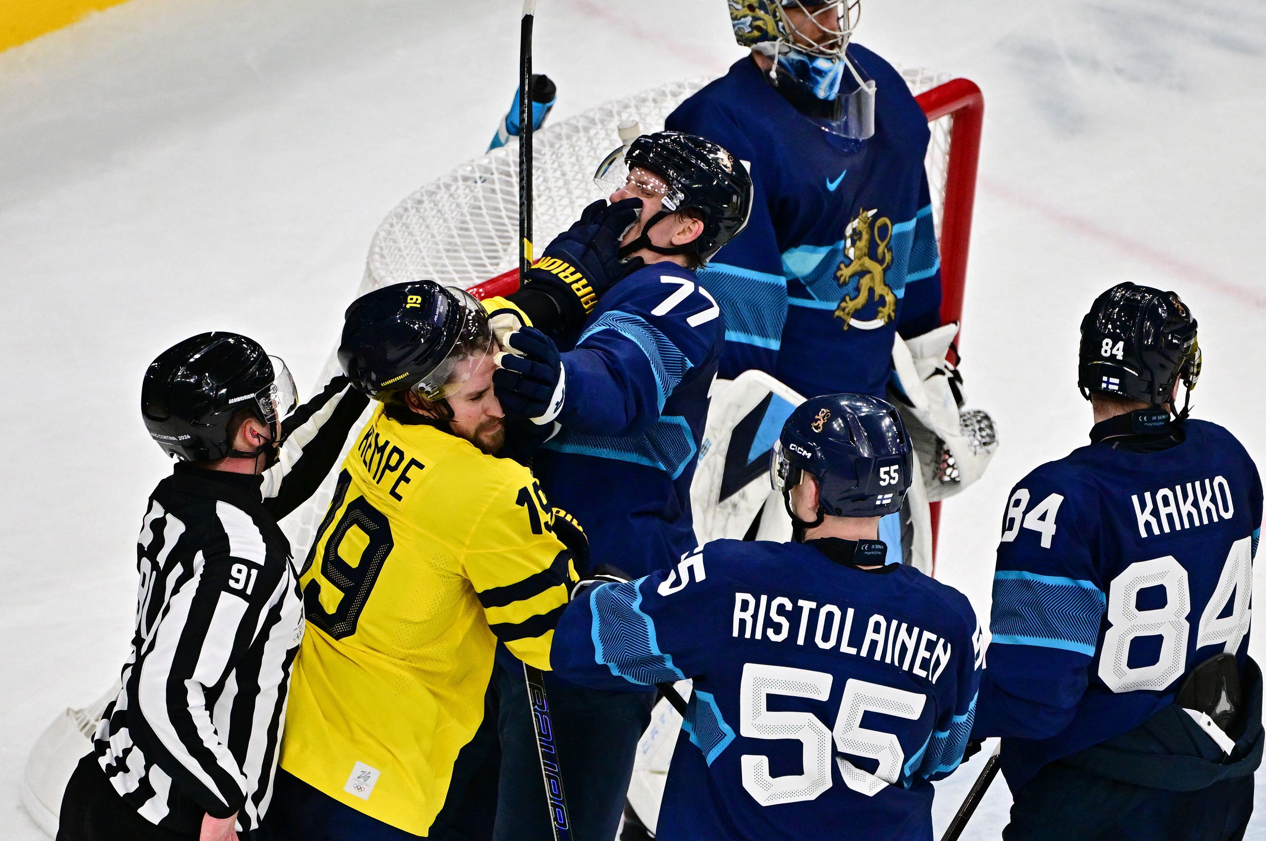 utakmica finske i švedske u hokeju na ledu na zimskim olimpijskim igrama, tuča u hokeju na ledu