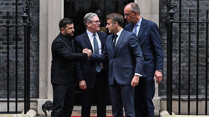 We stand with Ukraine, says Starmer, as leaders hold Downing Street talks with Zelensky