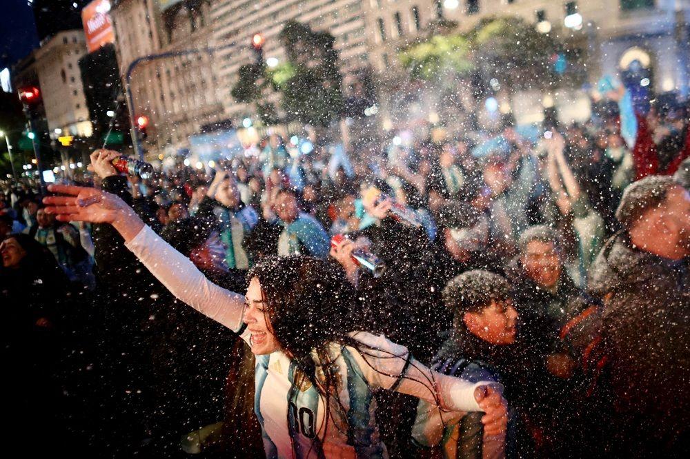 Argentini preti kazna zbog transparenta, ludnica u Buenos Ajresu - u fotografijama 10 argentina, argentinski navijači
