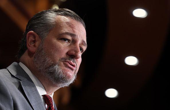 Američki senator Ted Kruz govori na konferenciji za novinare na južnoj granici u Kapitolu SAD 31. oktobra 2023. u Vašingtonu.