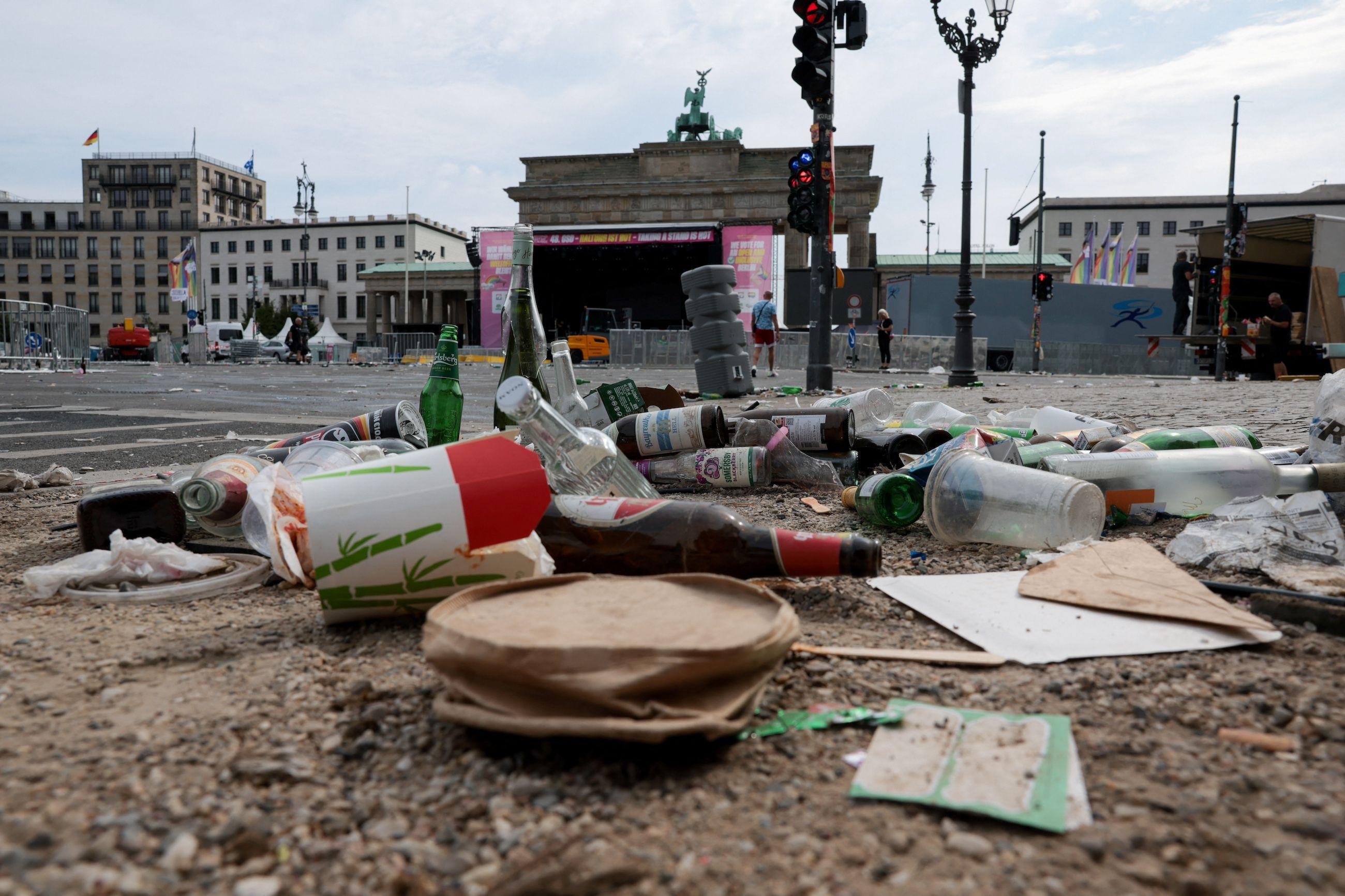 Osumnjičeni za napad na učesnike Parade ponosa u Berlinu ubijen u sukobu sa policijom 6 Plato ispred Bradenburške kapije, Berlin