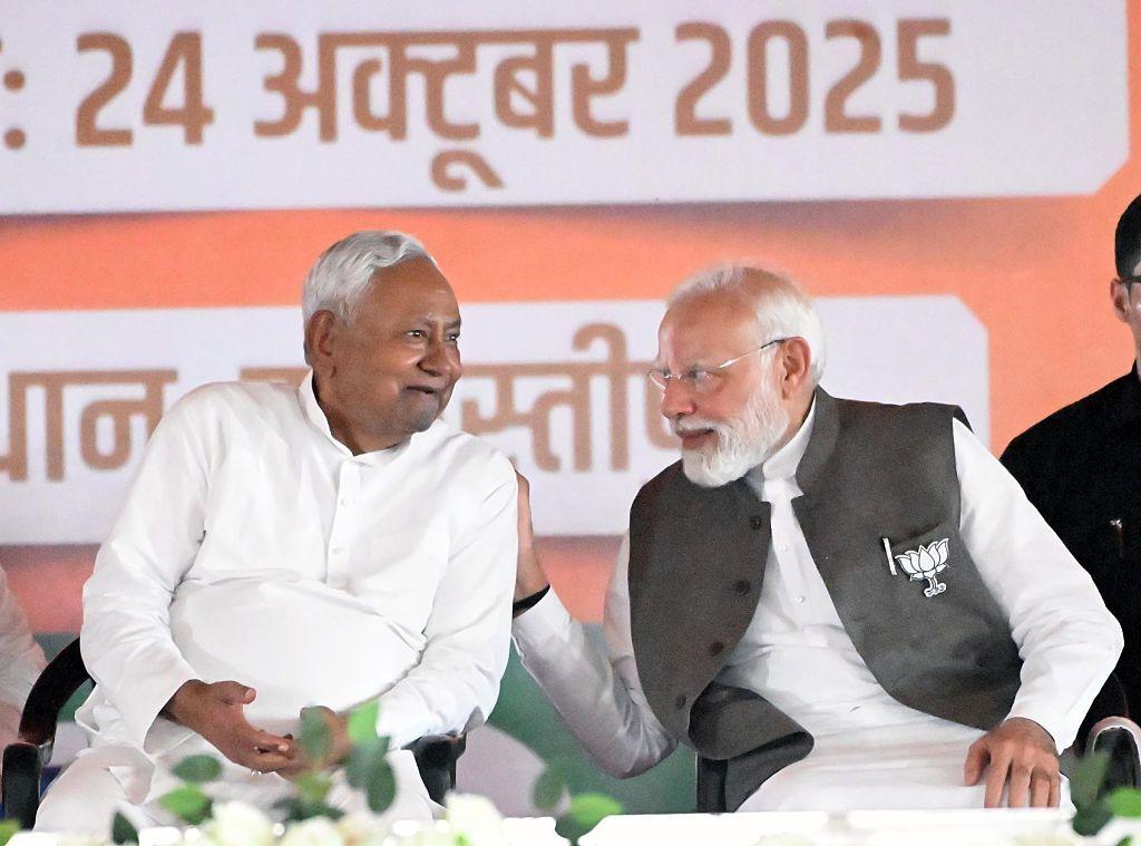 مودی، نتیش کمار