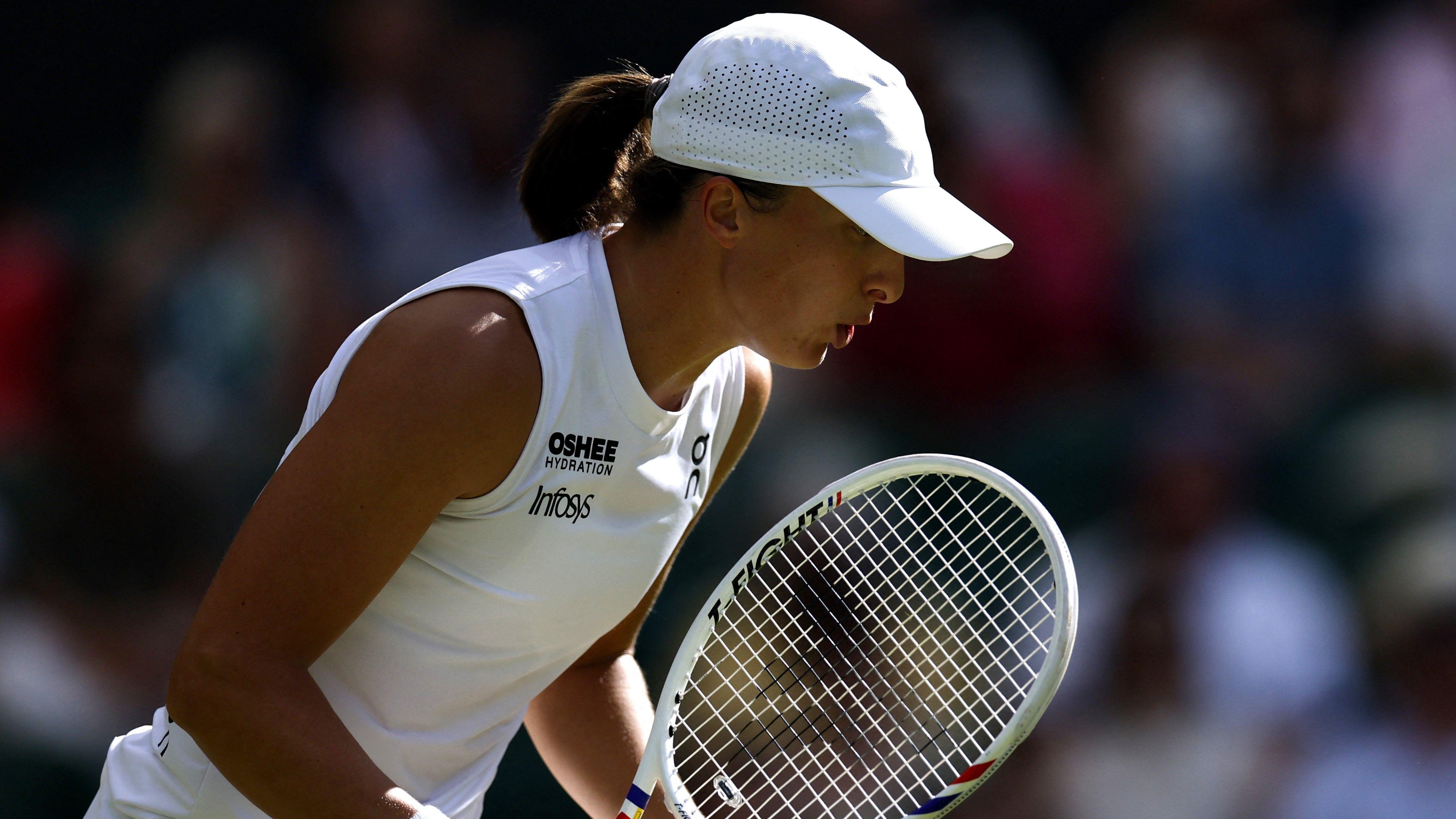 Wimbledon: Swiatek leads Bencic in first set of semi-final - watch, listen & follow