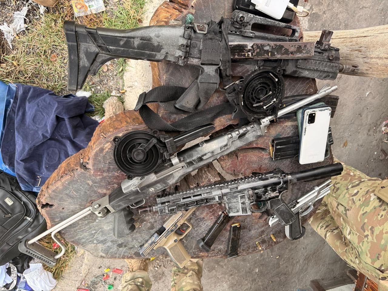 Armas apreendidas em Cara&iacute;va em novembro de 2025