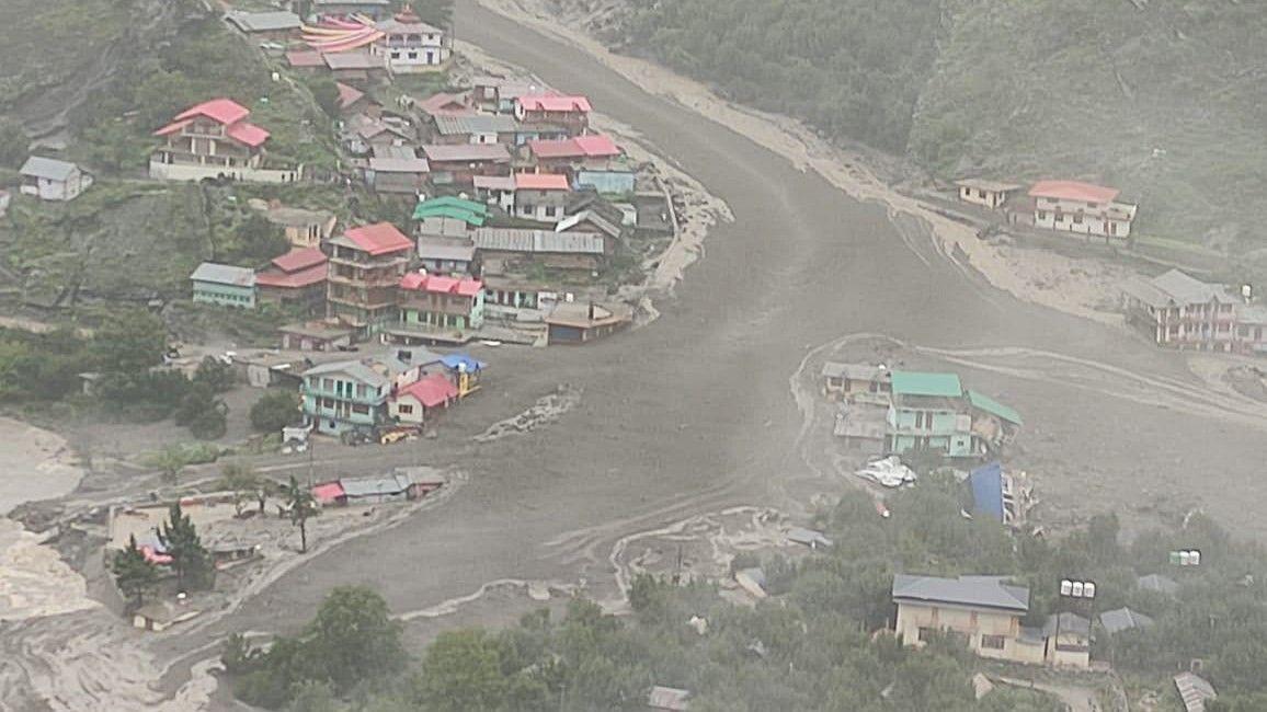 Dozens feared trapped as cloudburst triggers flash floods in India