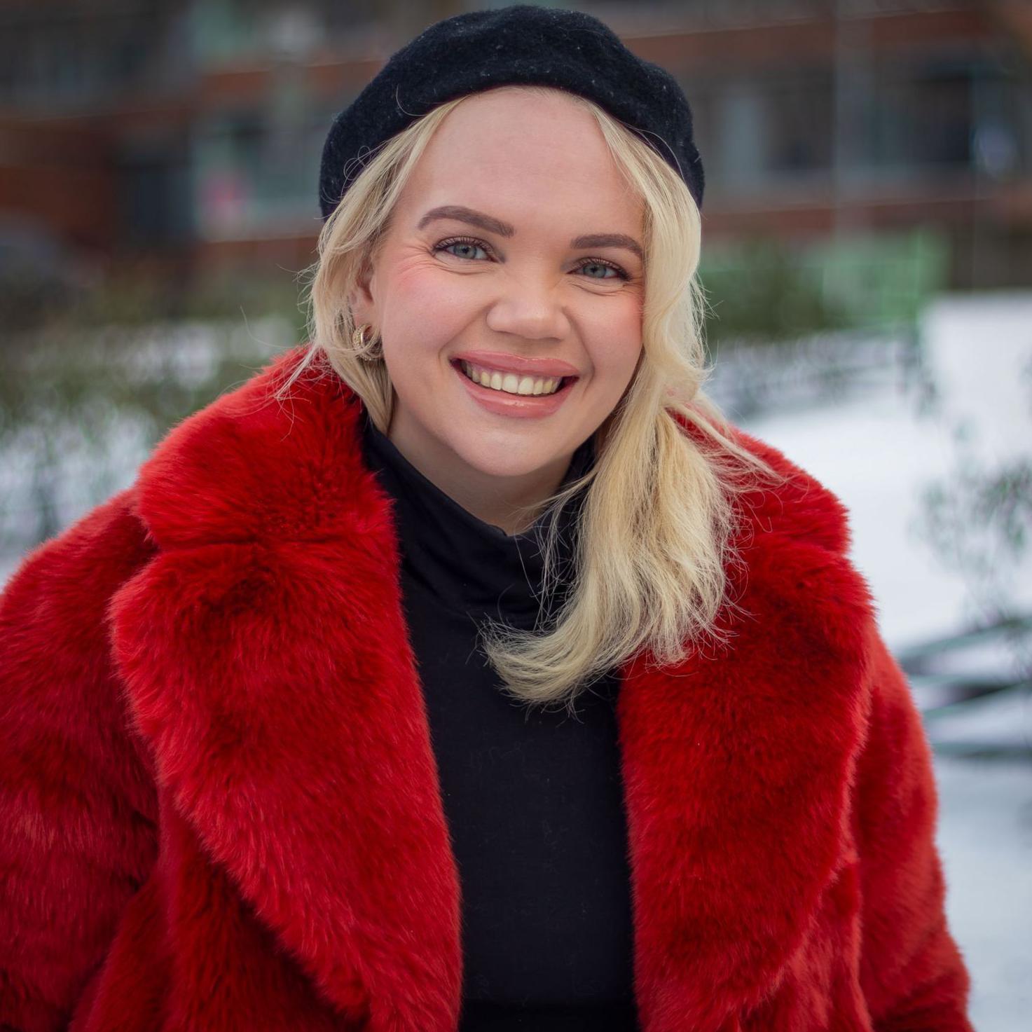 الفتاة أوير