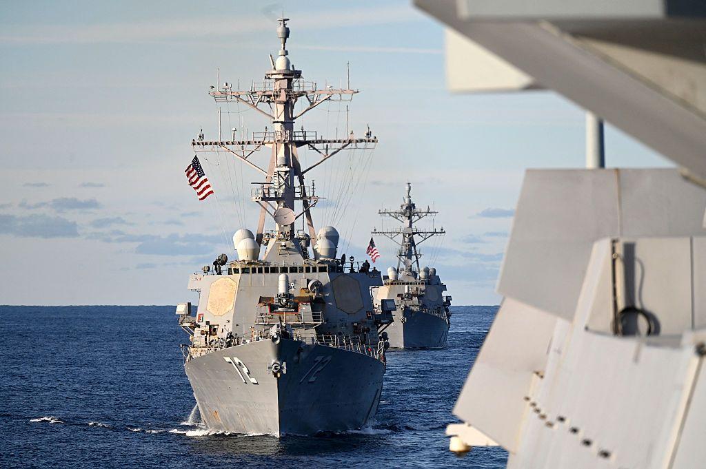 Parte de la escolta del portaaviones USS Gerald Ford en las costas de Dinamarca