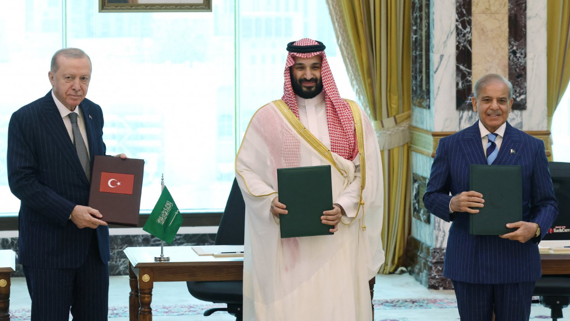 Saudi Arabia, Turkey and Pakistan sign defence pact