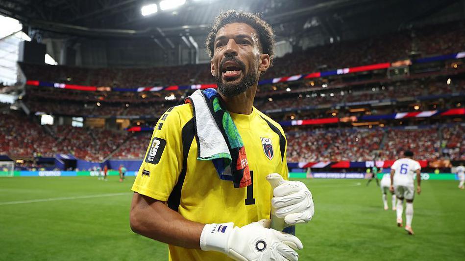 Vozinha #1 de Cabo Verde reacciona antes del partido del Grupo H de la Copa Mundial de la FIFA 2026 entre España y Cabo Verde en el Atlanta Stadium el 15 de junio de 2026 en Atlanta, Georgia