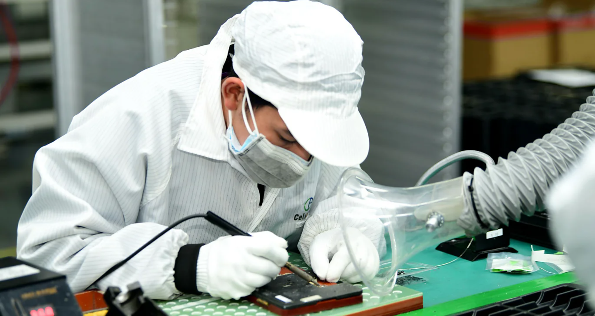 중국 기업들은 대규모 생산과 비용 통제에 능숙하다는 점을 입증했는데, 이는 전기차 배터리 제조의 핵심 요소이기도 하다