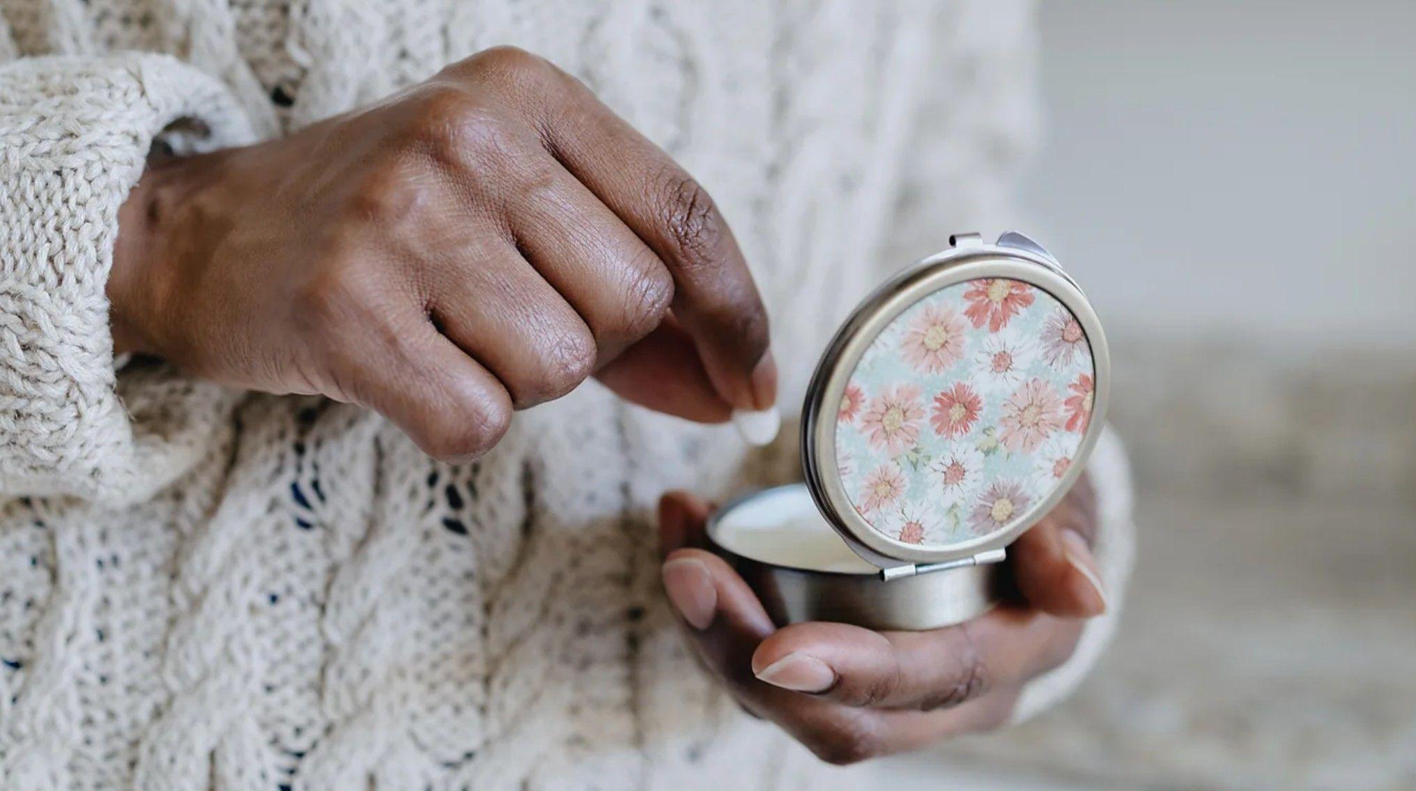 아스피린은 오랫동안 처방전 없이 살 수 있는 진통제로 활용되었지만, 그 이면에는 아직 드러나지 않은 수많은 효능이 있을지도 모른다