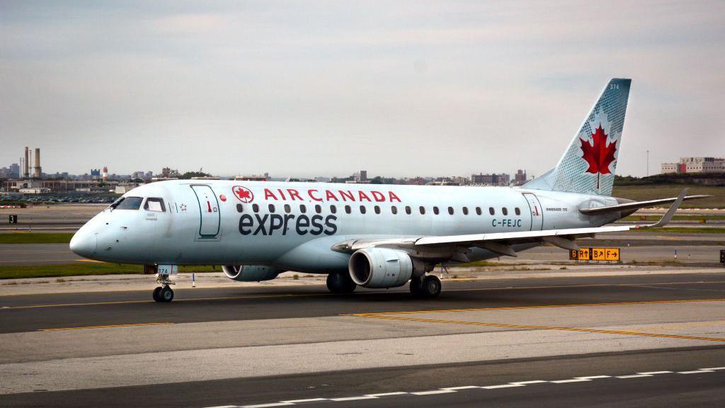 un avión de air canadá 