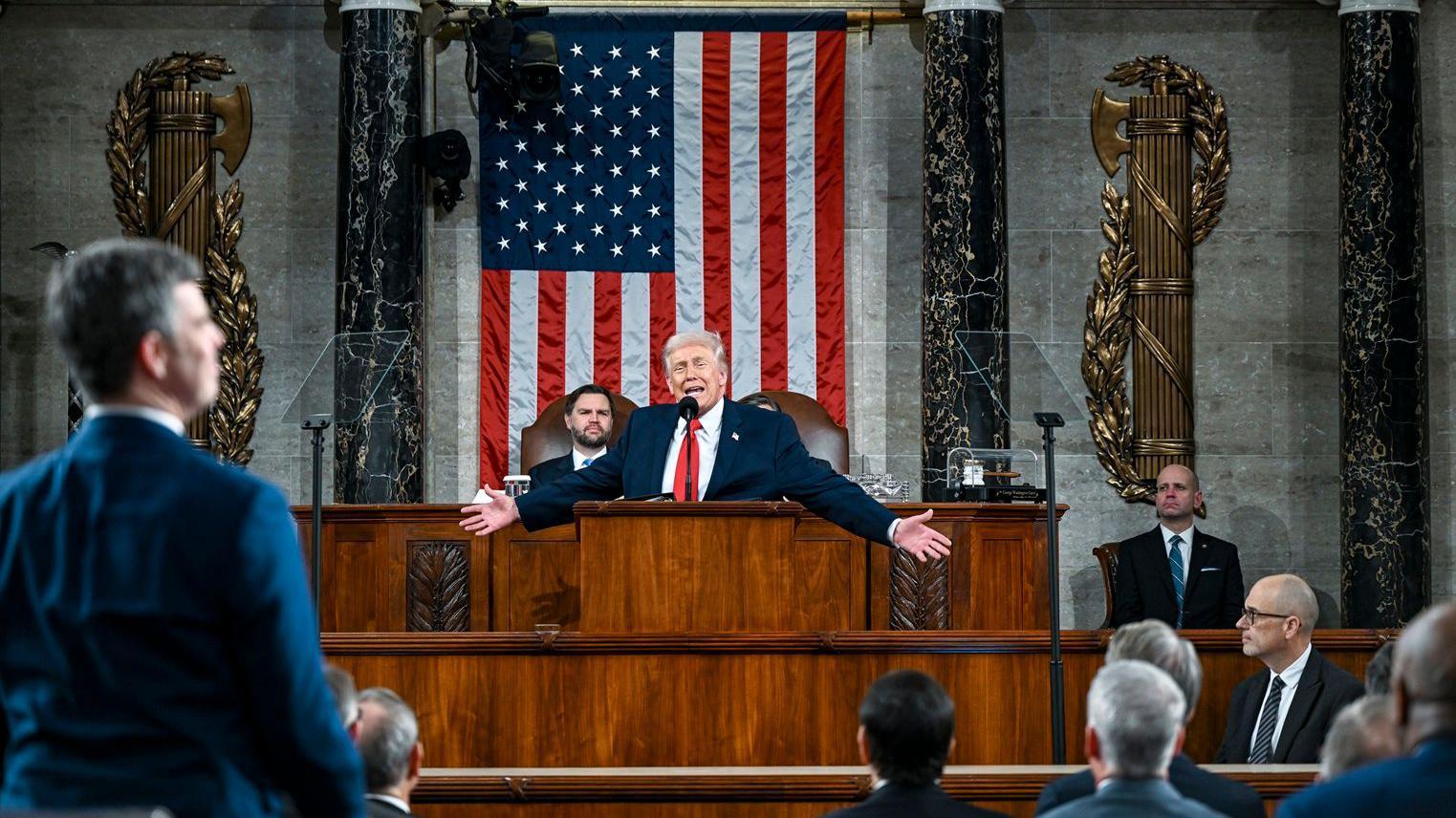 ألقى الرئيس الأمريكي دونالد ترامب خطاب حالة الاتحاد خلال جلسة مشتركة للكونغرس في قاعة مجلس النواب بمبنى الكابيتول في 24 فبراير/شباط 2026 في واشنطن العاصمة. 