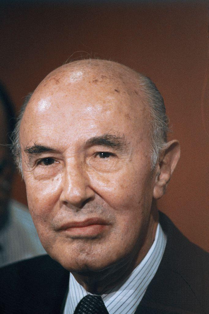 Primer plano de Alfonso García Robles, ganador del premio Nobel de la Paz en 1982, durante una conferencia de prensa en Naciones Unidas en Ginebra.