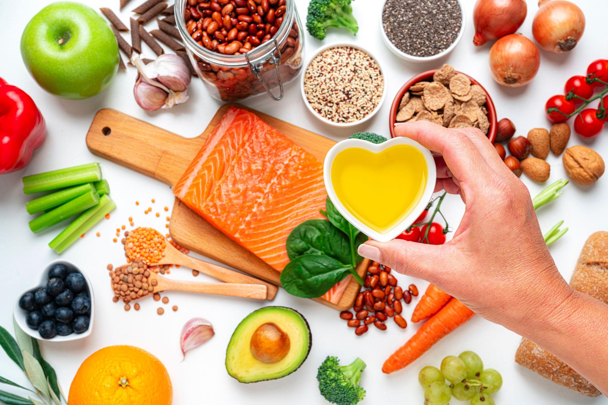 مكونات غذائية موصى بها لنظام غذائي متوازن وللعناية بصحة القلب
