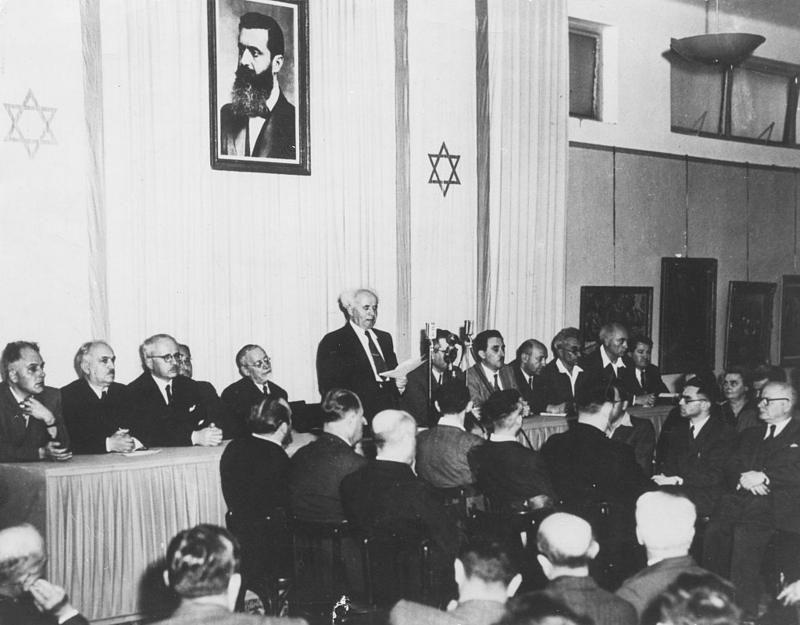 Ben-Gurion lendo a Declaração de Independência de Israel
