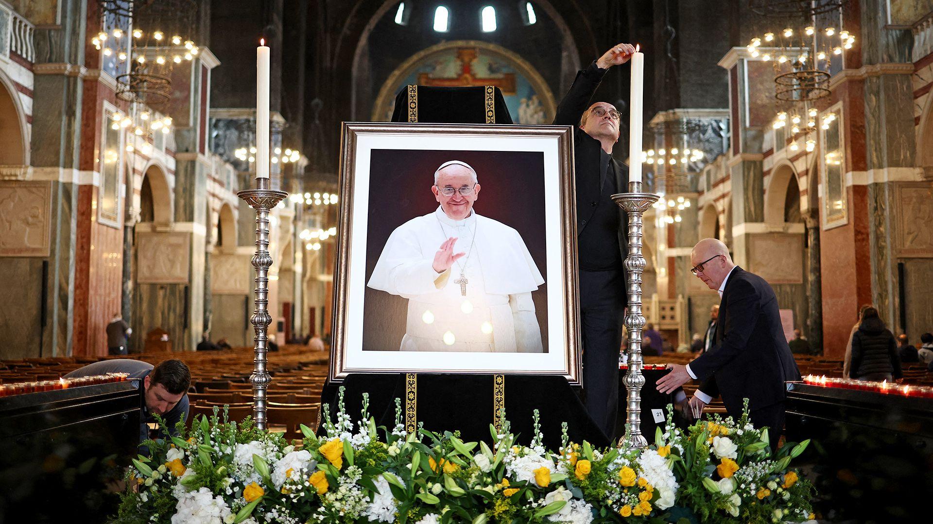 World's Catholics mourn Pope Francis who has died aged 88