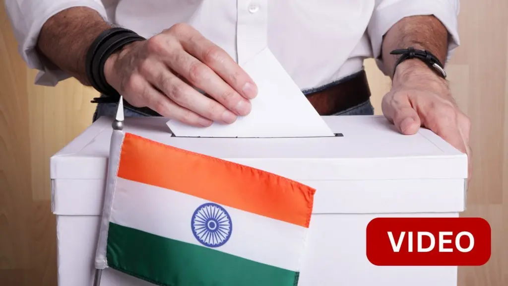 ஓட்டு போடுவது போன்ற காட்சி 