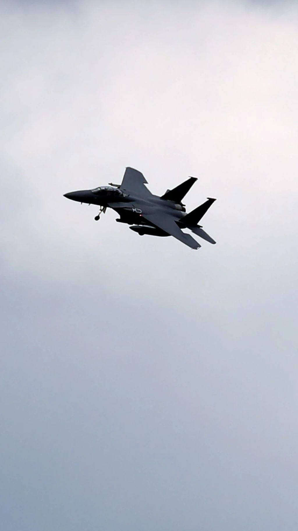 'இரானில் சுட்டு வீழ்த்தப்பட்ட அமெரிக்க போர் விமானம்' - என்ன நடந்தது?