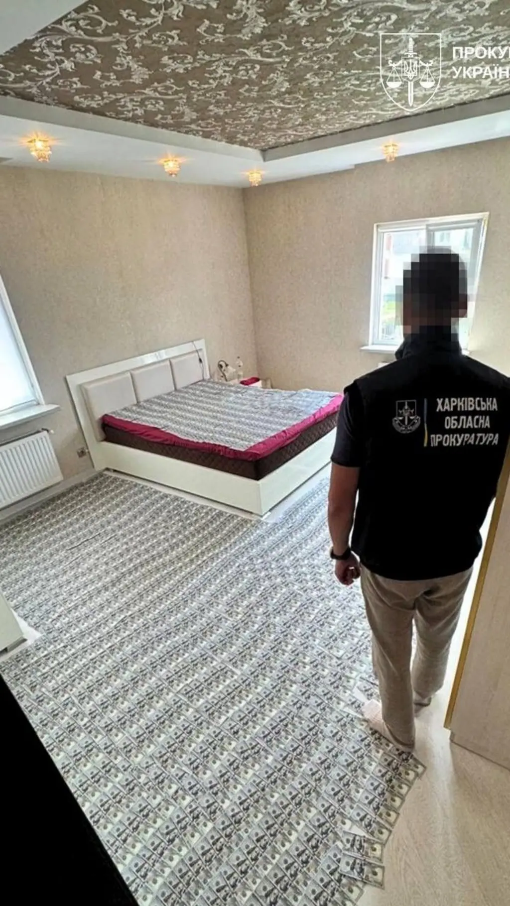 Гроші на підлозі
