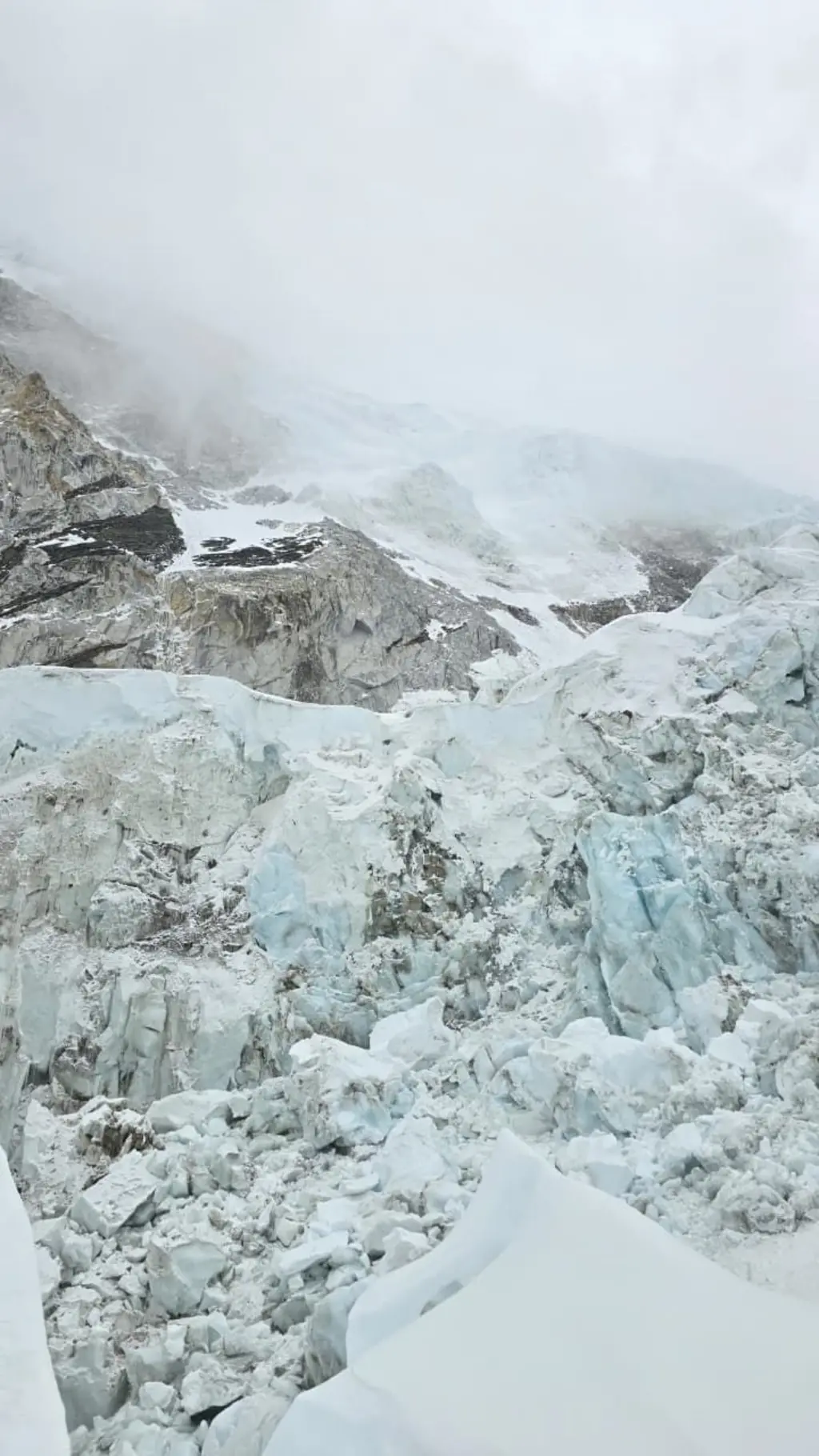 सगरमाथाको चुचुरोसम्म पुग्न कसरी बन्यो वैकल्पिक बाटो?