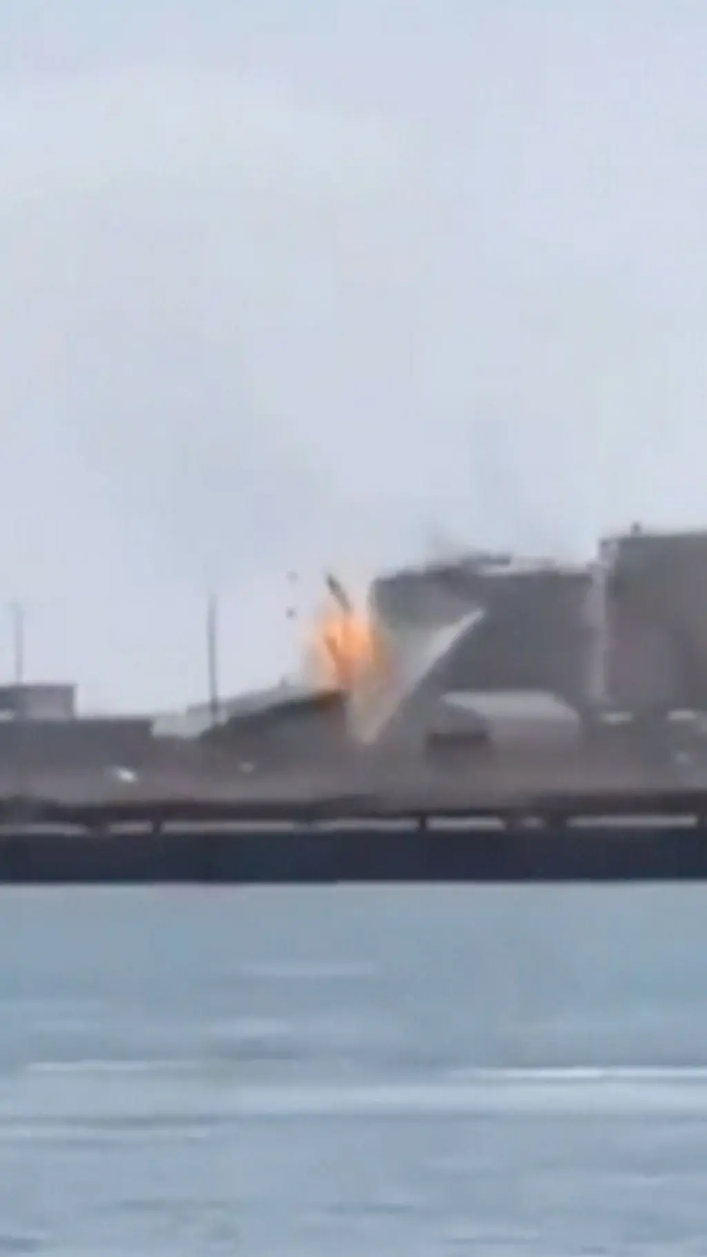 ඕමානයේ ඩුක්උම් වරායට සිදු වූ පිපිරීම