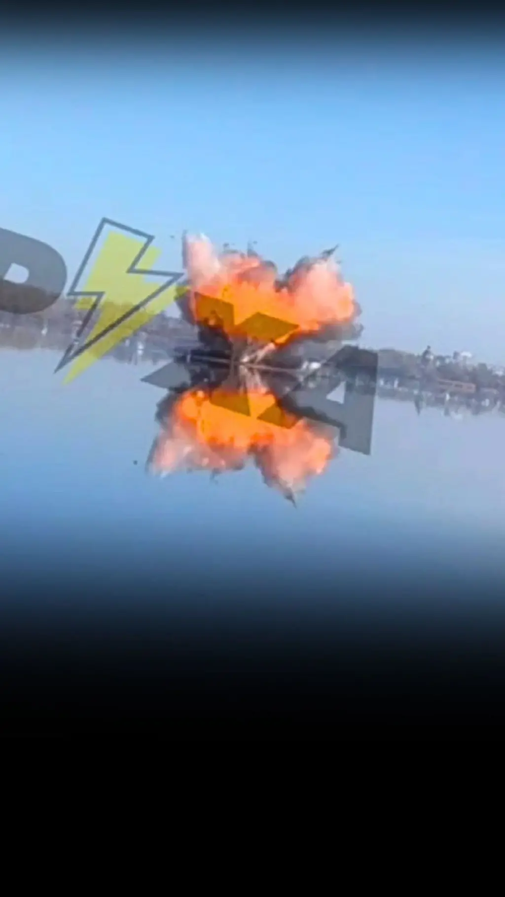 Російський дрон впав у воду у лічених метрах від людей