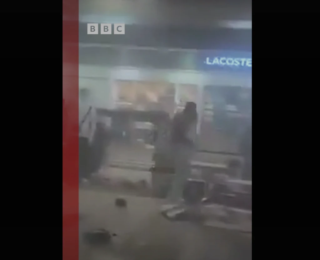 Vídeo: fumaça e destruição após aeroporto de Dubai ser alvo de ataque do Irã