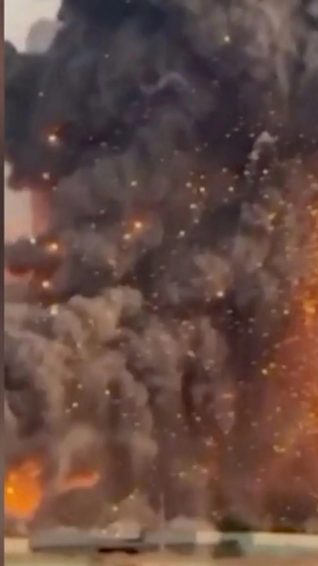 انفجارهای بزرگ در پایگاه موشکی اصفهان