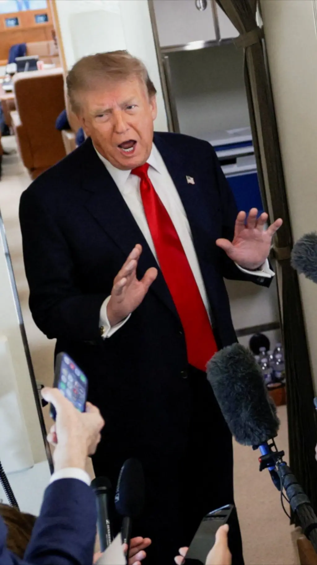 donald tramp pred novinarima