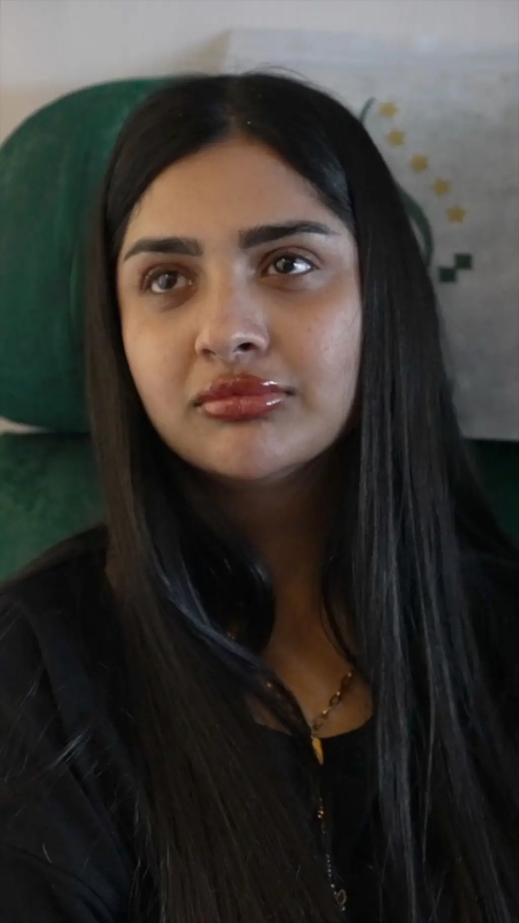 Sapida, go‘zallik saloni xodimi