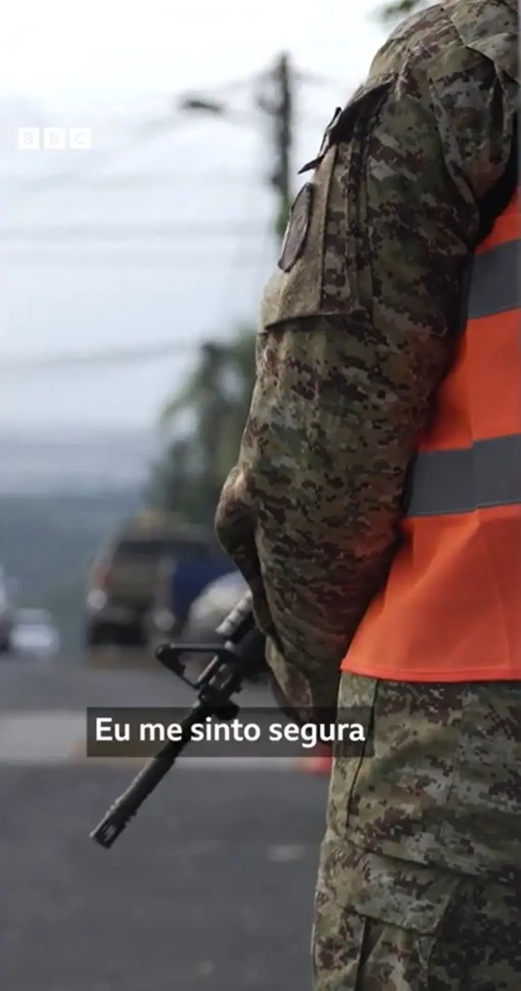 Homem armado em El Salvador