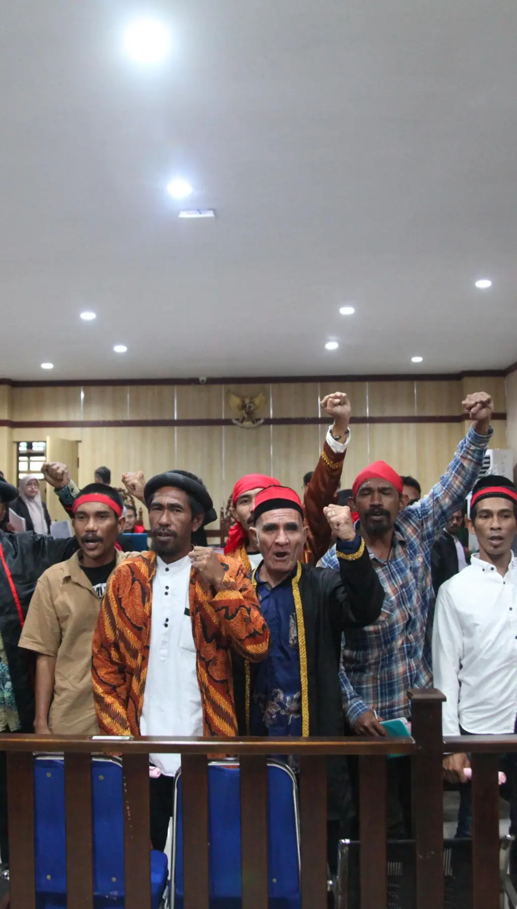 Lingkungan dirusak tambang, protes warga berujung sidang