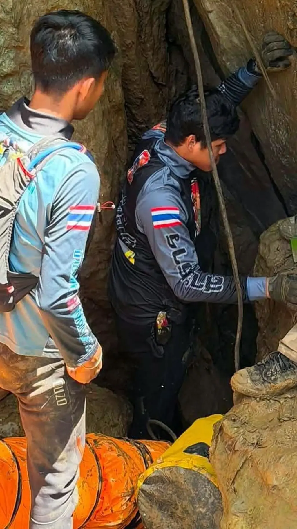 ทีมกู้ภัยเร่งช่วยคนติดถ้ำในลาว