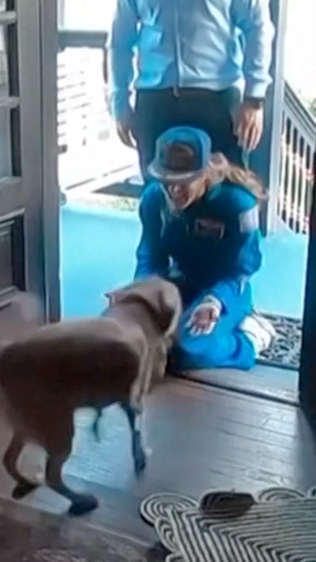 Astronautkinja se vratila kući: Dirljiv susret sa psom