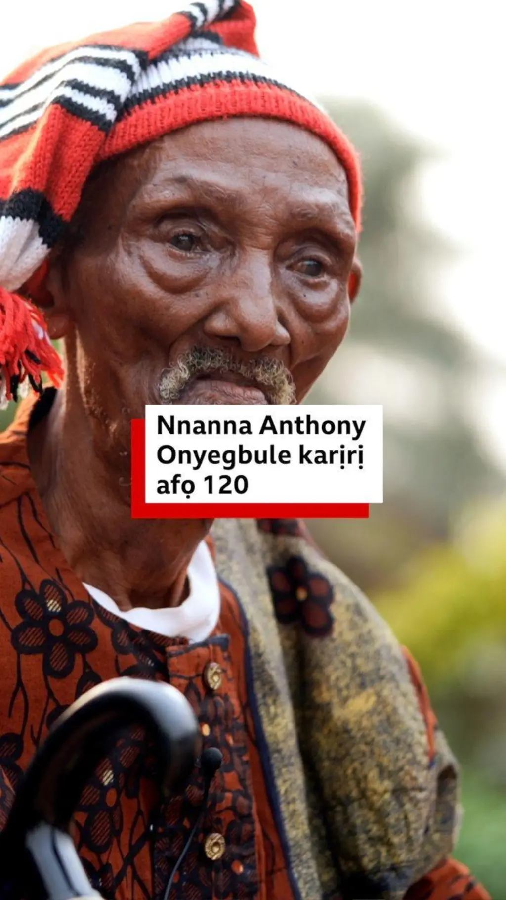 Maazị Anthony n'onwe ya kwuru na ya amaghị afọ a mụrụ ya kpọmkwem, kama, ọ bụ nwata oge nne ya sooro ụmụnwaanyị lụọ ọgụ n'Aba.