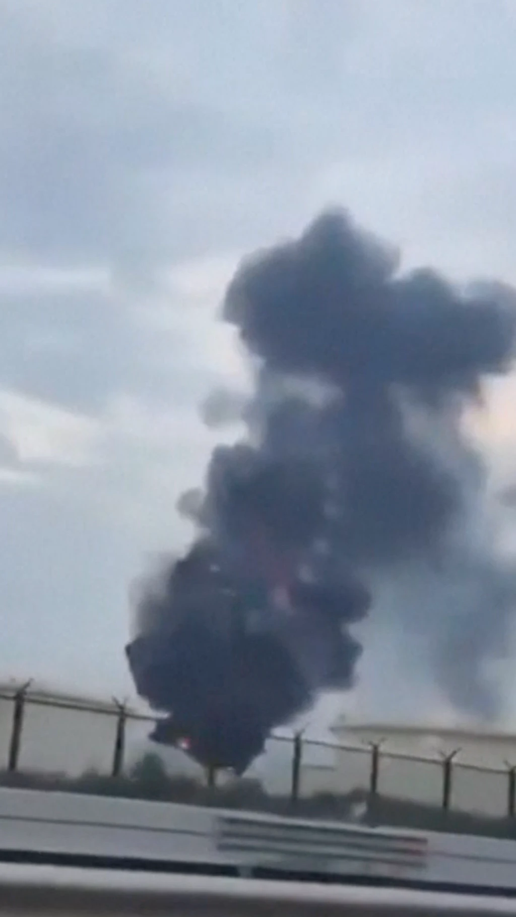 تاسیسات شرکت نفتی باپکو در بحرین در حال سوختن