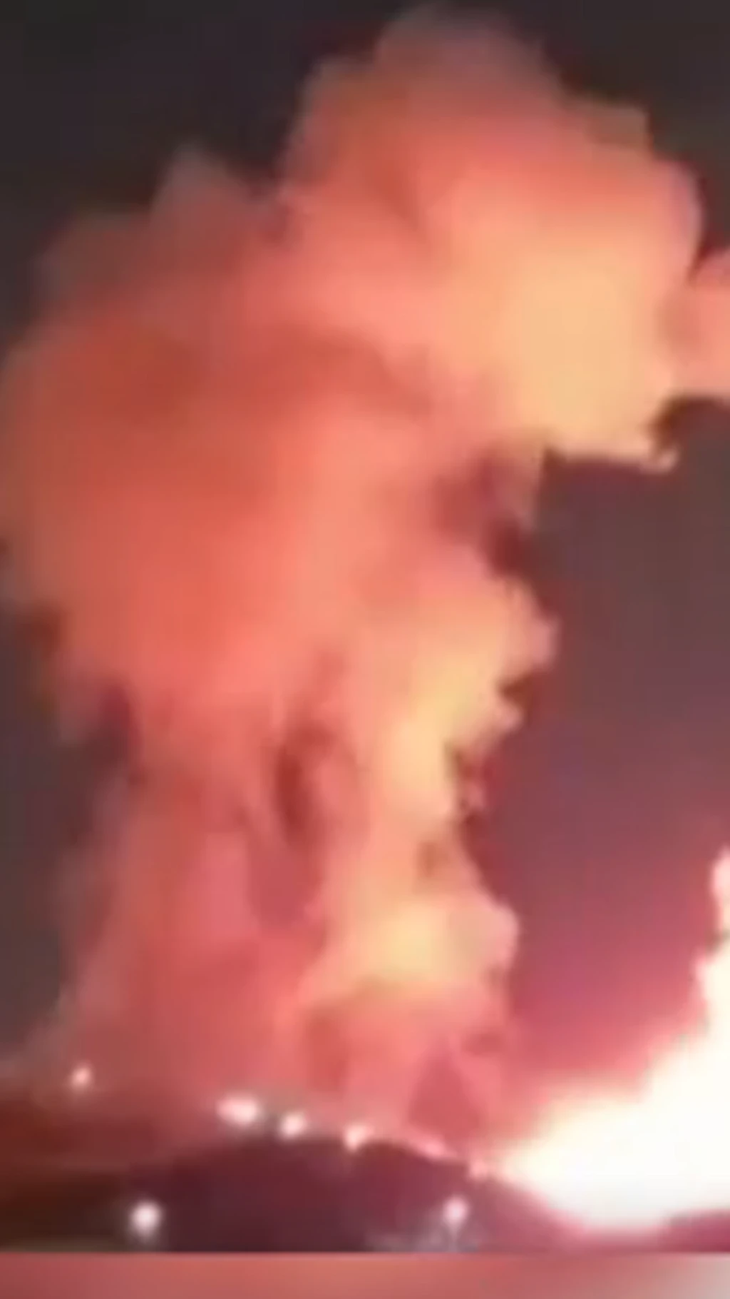 இரானில் முக்கிய தளங்கள் கொண்ட நகரத்தில் பெரும் வெடிப்பு