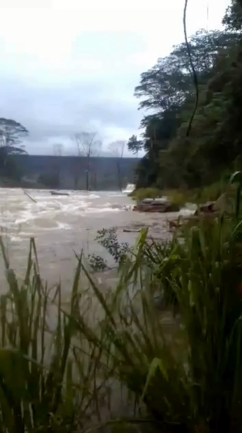 කොත්මලේ ගාමිණී දිසානායක ජලාශය