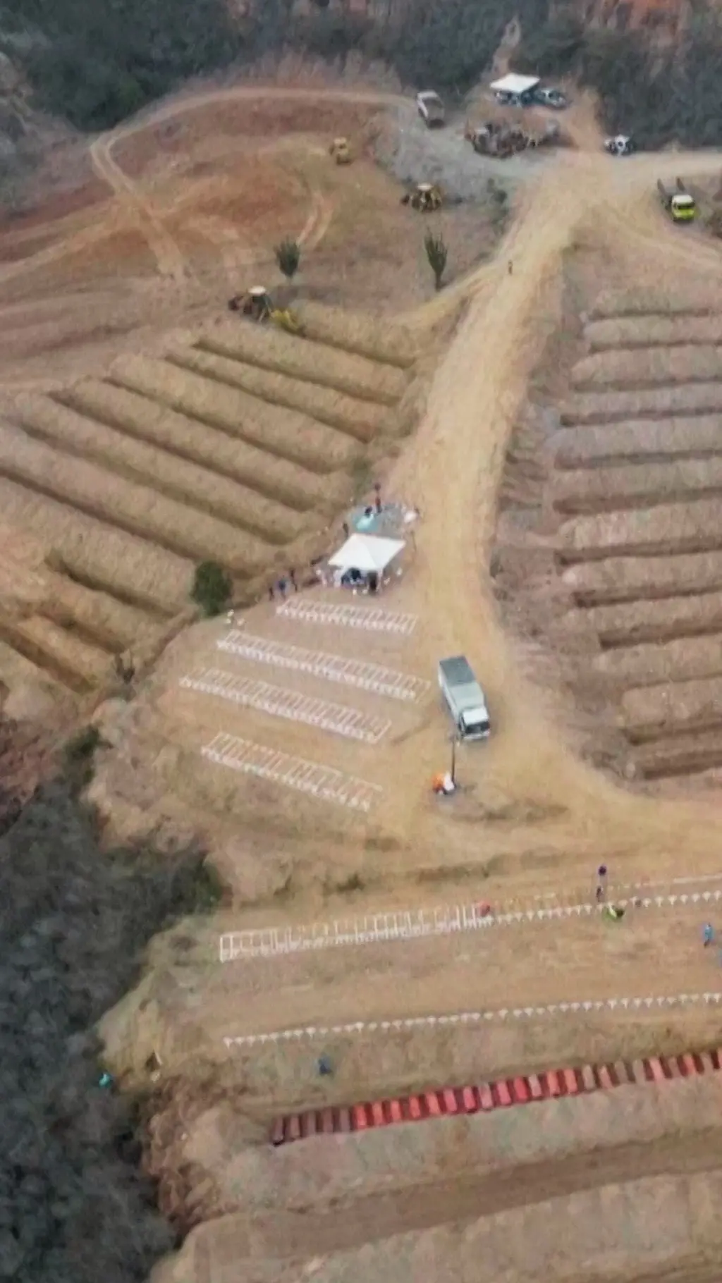 Un cementerio de emergencia construido en La Guaira
