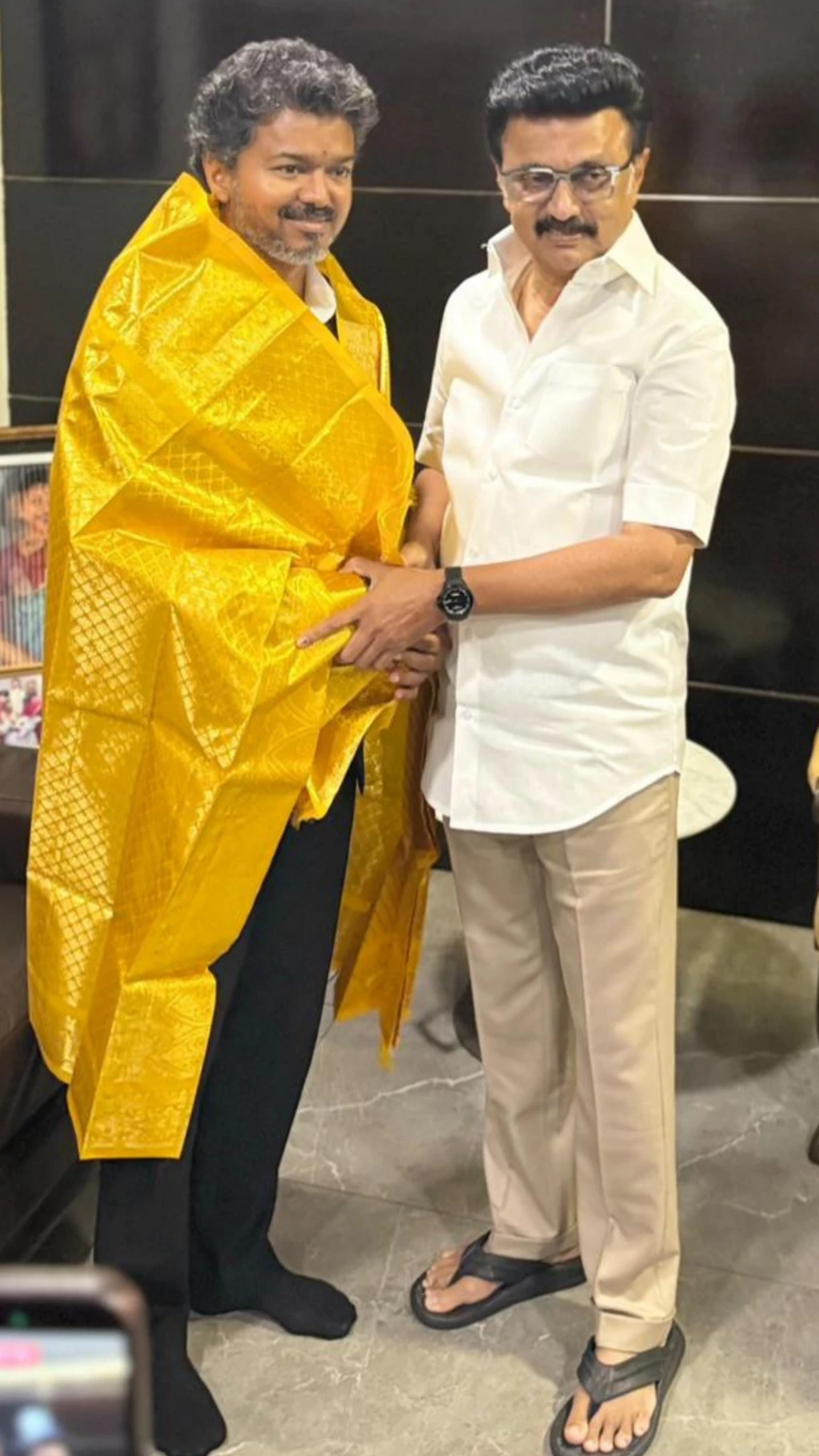 தமிழக முதல்வர் விஜய் ஸ்டாலினை சந்தித்தார்