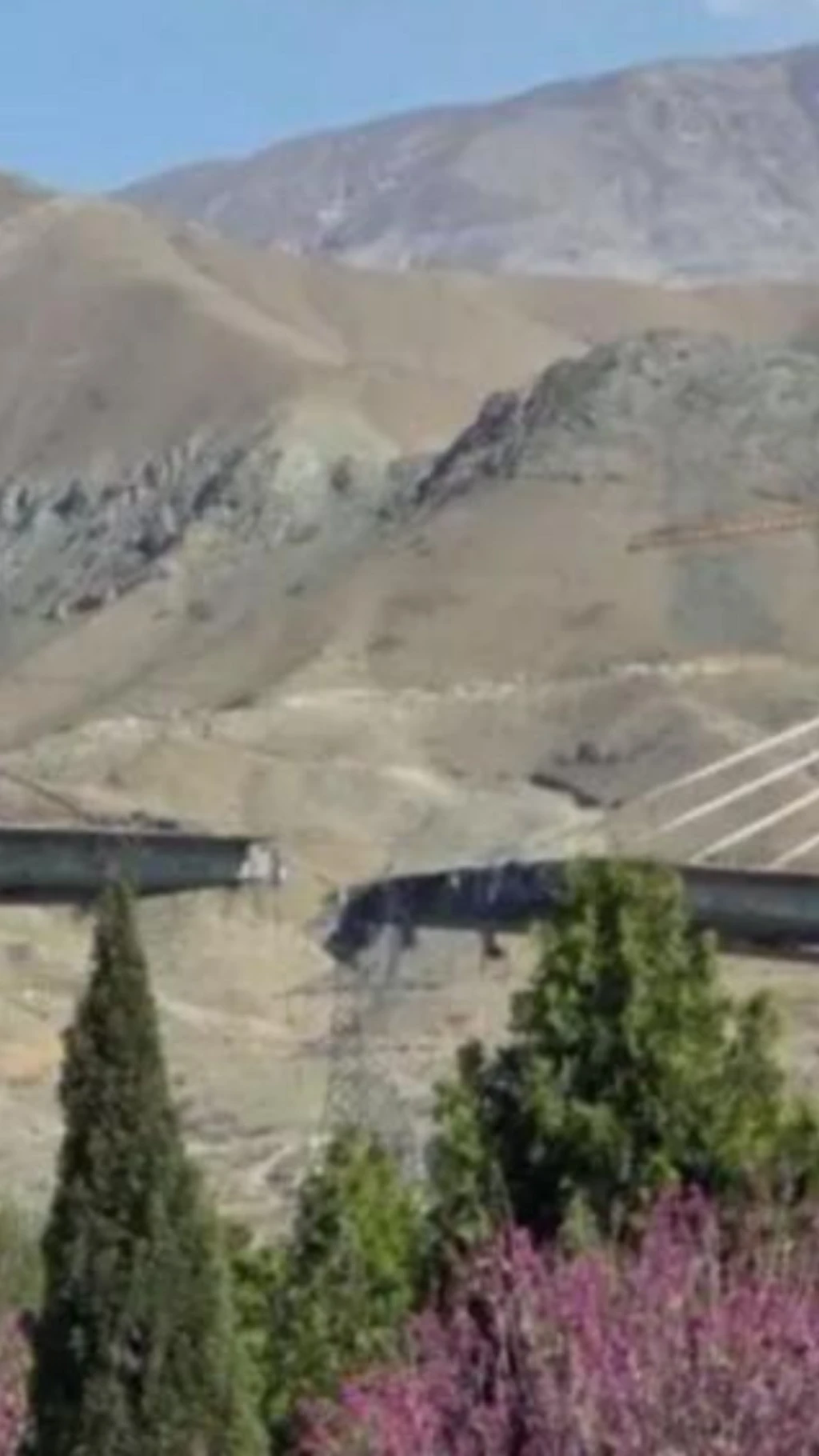  இரானில் மிகப்பெரிய பாலத்தின் மீது அமெரிக்கா தாக்குதல் 