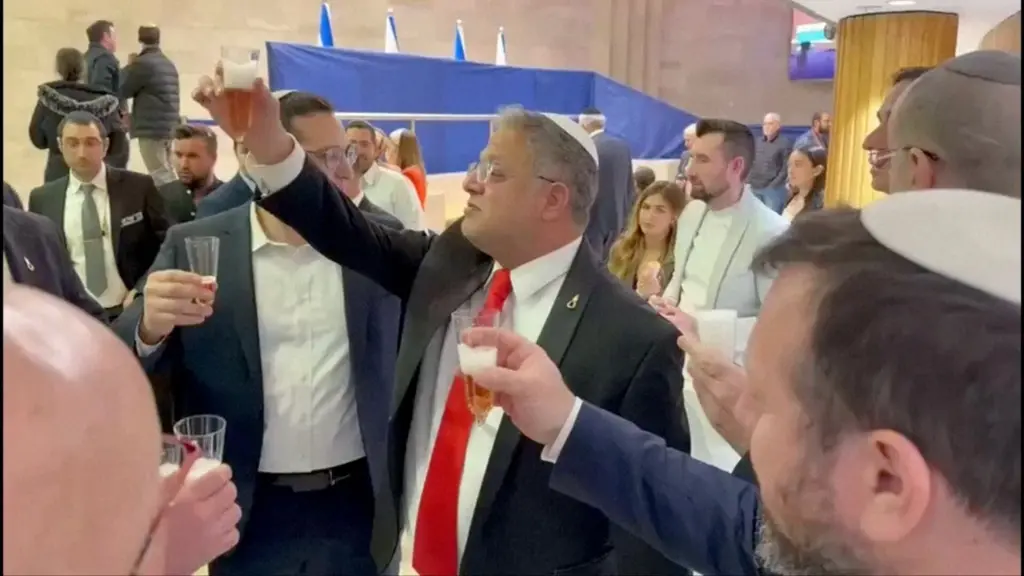 รัฐมนตรีอิสราเอลฉลองกฎหมายลงโทษประหารชีวิตฉบับใหม่