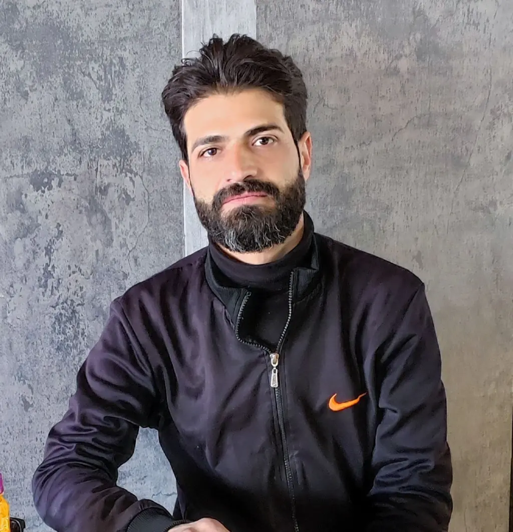 محمدرضا بهمنی، معترض کشته‌شده که هفت عضو بدنش اهدا شد