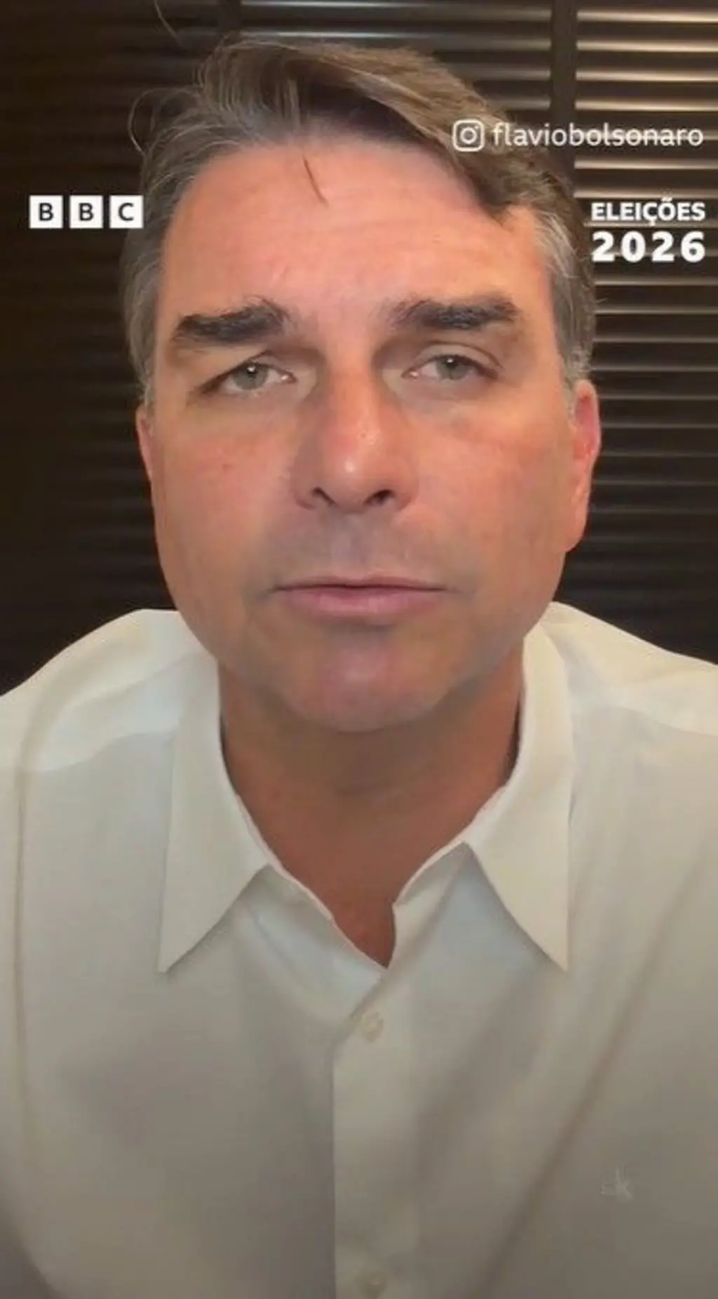 O senador Flávio Bolsonaro em vídeo publicado nas redes sociais às vésperas do debate na Band