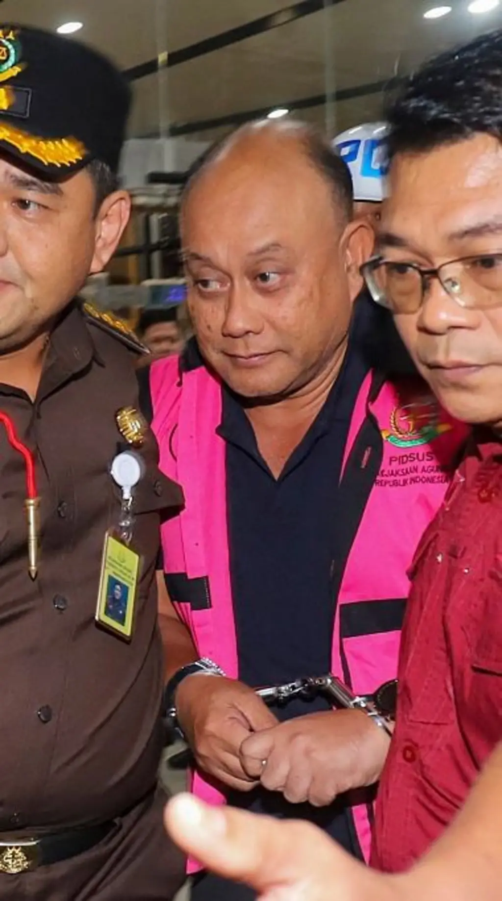 Momen Mantan Kepala BGN Dadan Hindayana ditahan