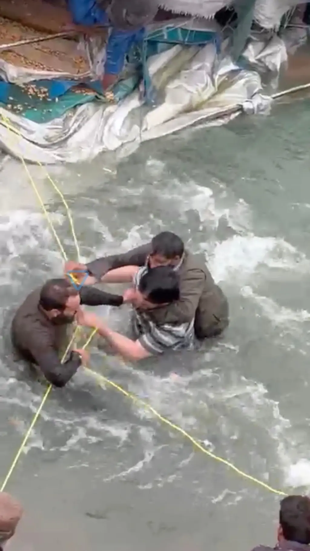 مالیار اوبو کې ډوب کسان ژغوري