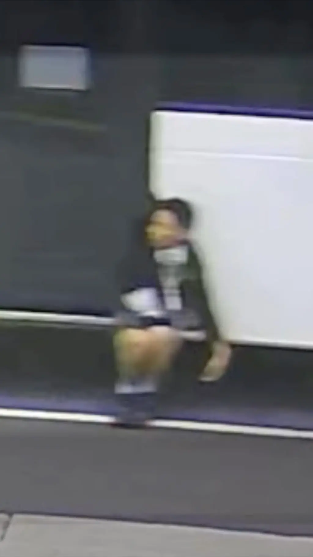 Autobus nosio dečaka 350 metara